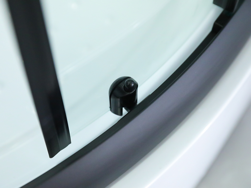 SE Svart aluminiumsramme skyve dusjkabinett i herdet glass SE Svart aluminiumsramme skyve dusjkabinett i herdet glass