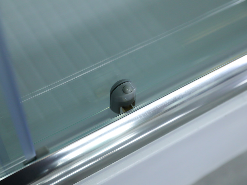 RE Krom aluminiumsramme Herdet glass Firkantet skyvedusjkabinett med brett RE Krom aluminiumsramme Herdet glass Firkantet skyvedusjkabinett med brett