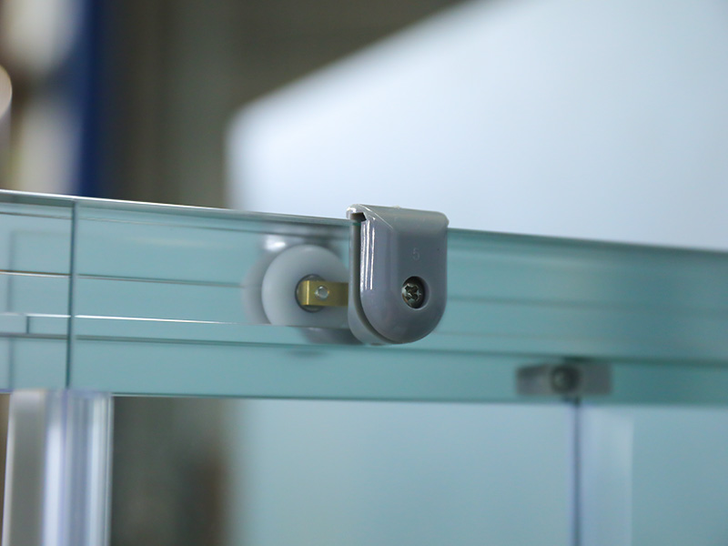 RE Krom aluminiumsramme Herdet glass Firkantet skyvedusjkabinett med brett RE Krom aluminiumsramme Herdet glass Firkantet skyvedusjkabinett med brett