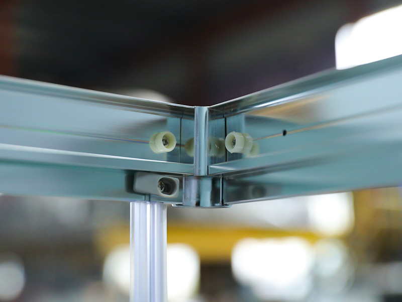 RE Krom aluminiumsramme Herdet glass Firkantet skyvedusjkabinett med brett RE Krom aluminiumsramme Herdet glass Firkantet skyvedusjkabinett med brett